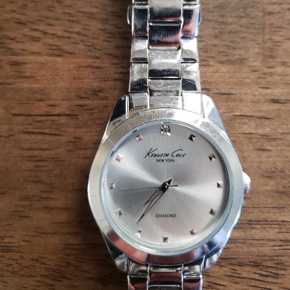 3/60. Sliver Kenneth Cole watch with clip band - Picture 1 of 4
